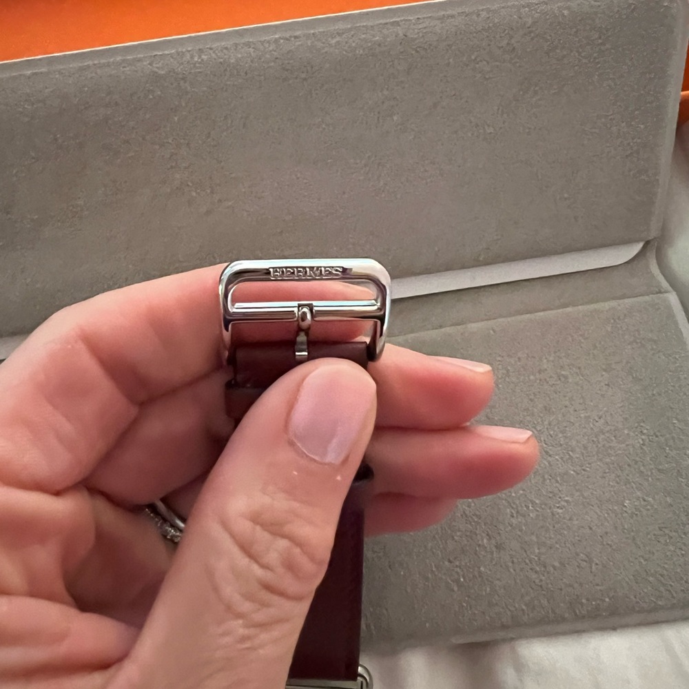 Men’s Hermès Apple Watch band - Picture 2 of 7